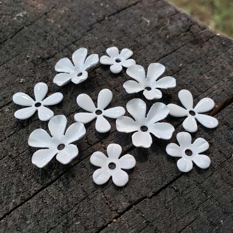 10 Pcs 13 to 18mm White Metal Flower Layers White Painted Etsy