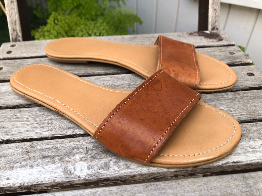 サンダル・ミュール Cabeceo Mina Braided Sandals In Camel Suede Leather Cabeceo Mina Braided Sandals In Camel Suede Leather | ModeSens