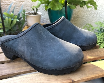 Vintage 1990 Eddie Bauer Clogs / Blue Grey Leather / US Size 7