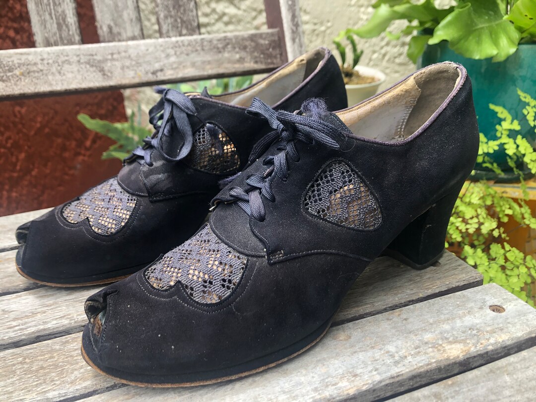 navy peep toe