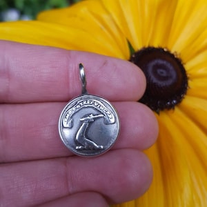 The realist pendant