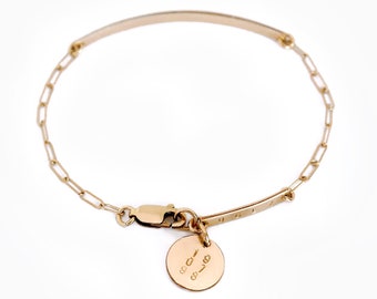 Link chain bar bracelet with pendant / Personalized bar bracelet / 14k gold filled / Paperclip chain engraved bracelet / Sterling silver