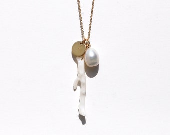 Personalized initial necklace with pearl and coral / Gold initial necklace / Freshwater pearl necklace / Coral necklace / 14k gold filled