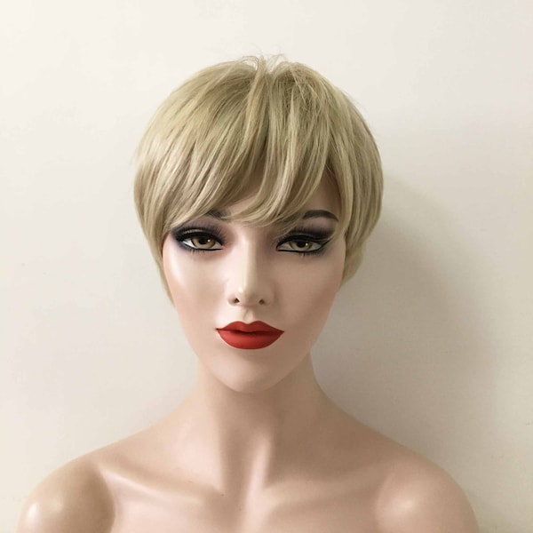 Women Blonde Boy Cut Short Straight Hair Fringe Bangs Pixie Layered Casual Wig