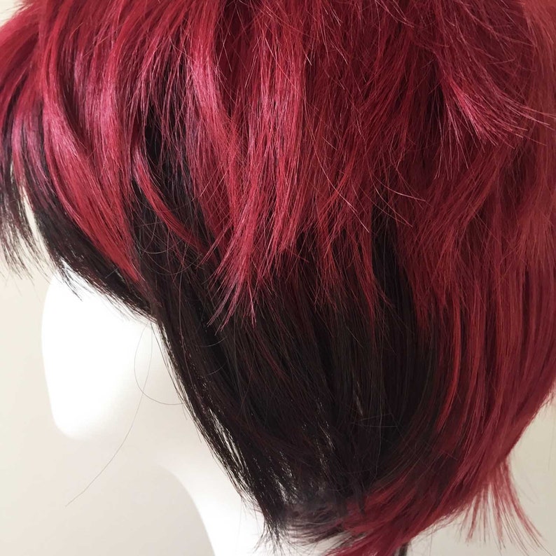 Ombre Red Black Short Layers Hair Fringe Bangs Cosplay Anime Wig Free Cap