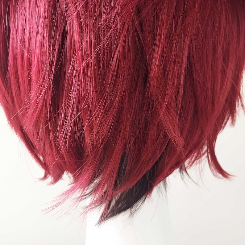 Ombre Red Black Short Layers Hair Fringe Bangs Cosplay Anime Wig Free Cap