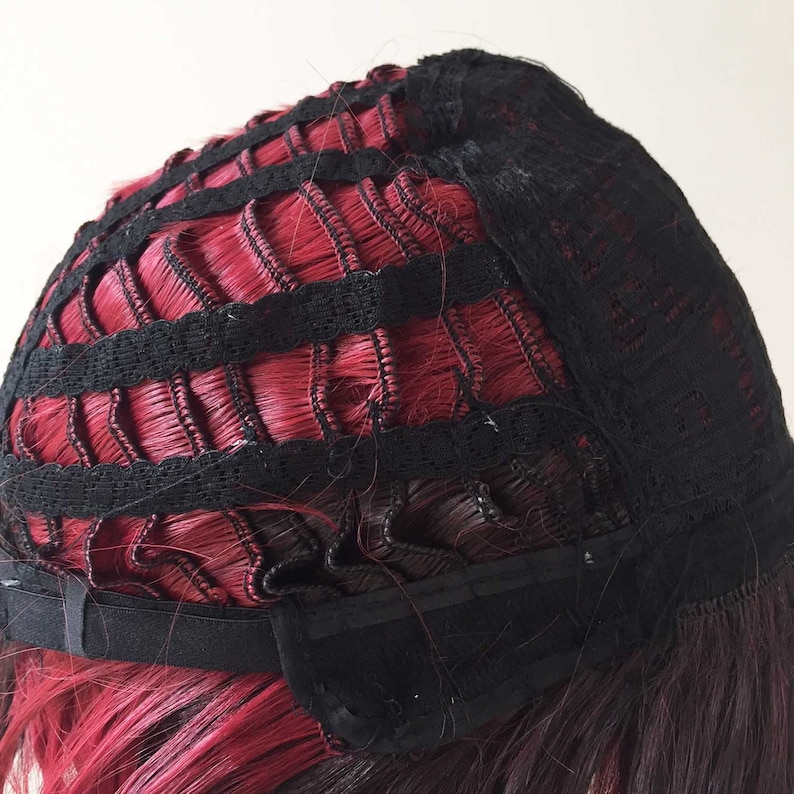 Ombre Red Black Short Layers Hair Fringe Bangs Cosplay Anime Wig Free Cap