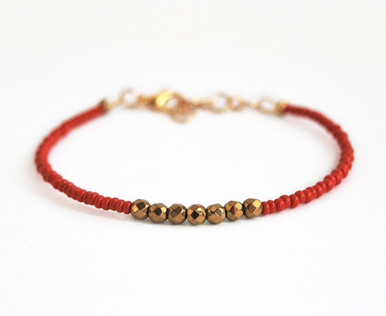 Dainty beaded bracelet, red bracelet, minimalistic bracelet, simple bracelet with faceted beads image 1