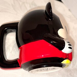 Mickey Mouse 3D Sculpted Mug - "Oh Boy!" Red Heart - Zak image 8