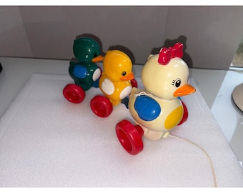 Vintage Plastic Duck Pull Toy Train / Waddling Duck Family (3 Birds)
