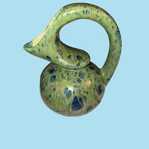 Jarrón de cisne vintage único con esmalte verde esmaltado - Jarra de cerámica artística de mediados de siglo estilo BMP