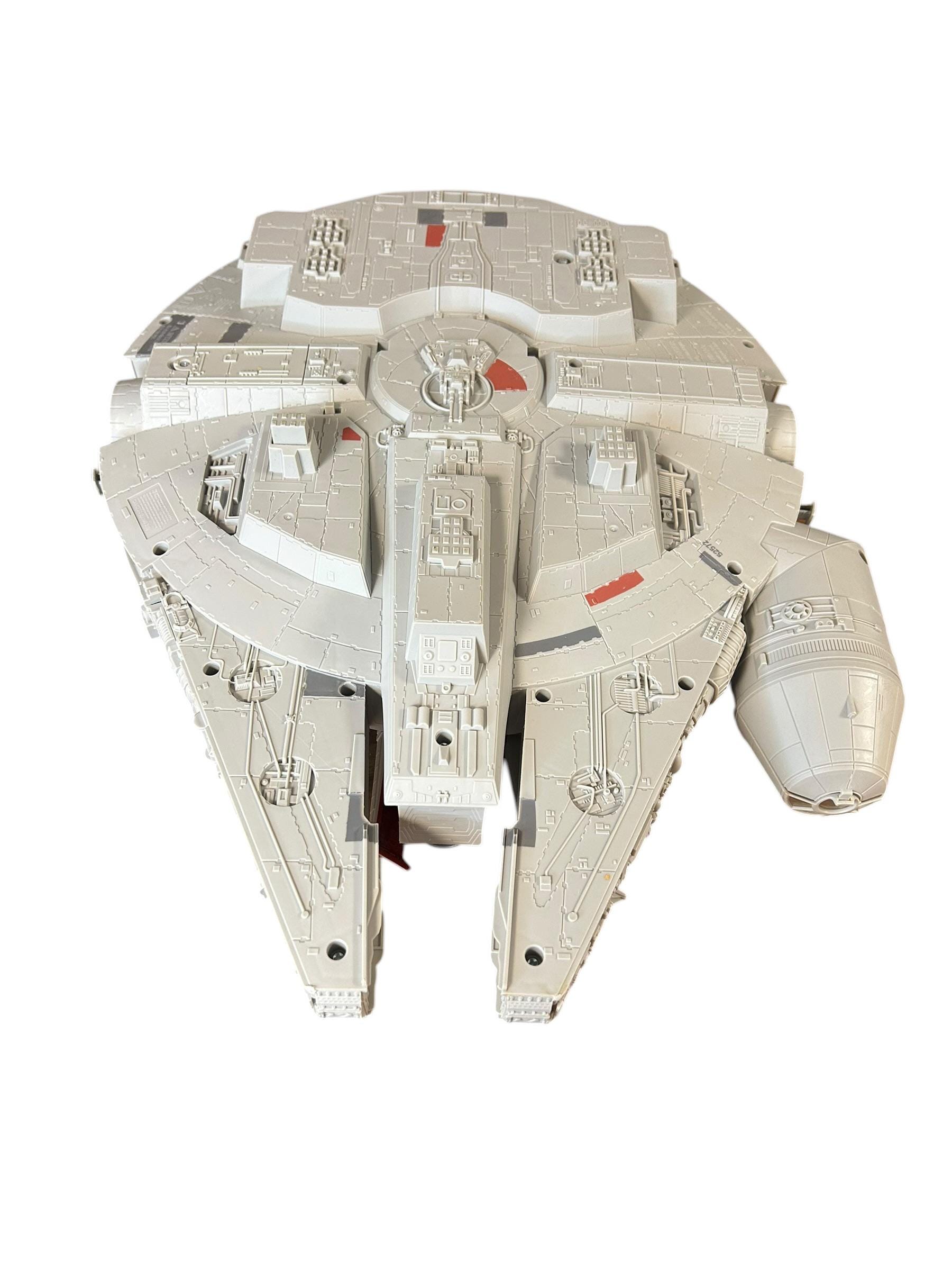 Star Wars Millennium Falcon Playset - Force Link Hasbro 2017