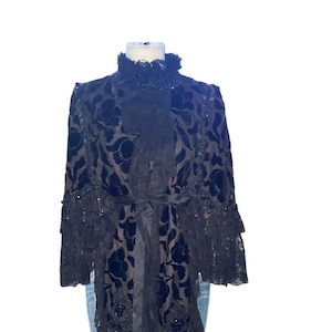 Victorian Beaded Crushed Velvet Capelet: Gothic Black Lace Evening Jacket