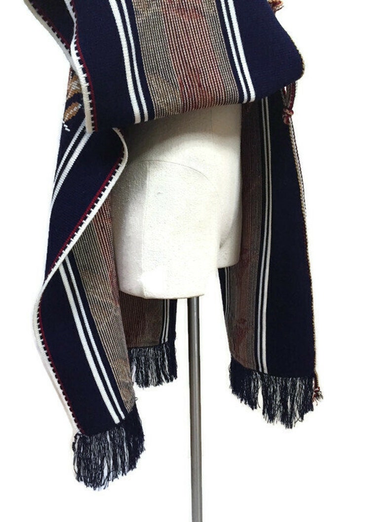 Vintage Poncho Graphic Birds Soft Acrylic Knitted Style Boho Poncho