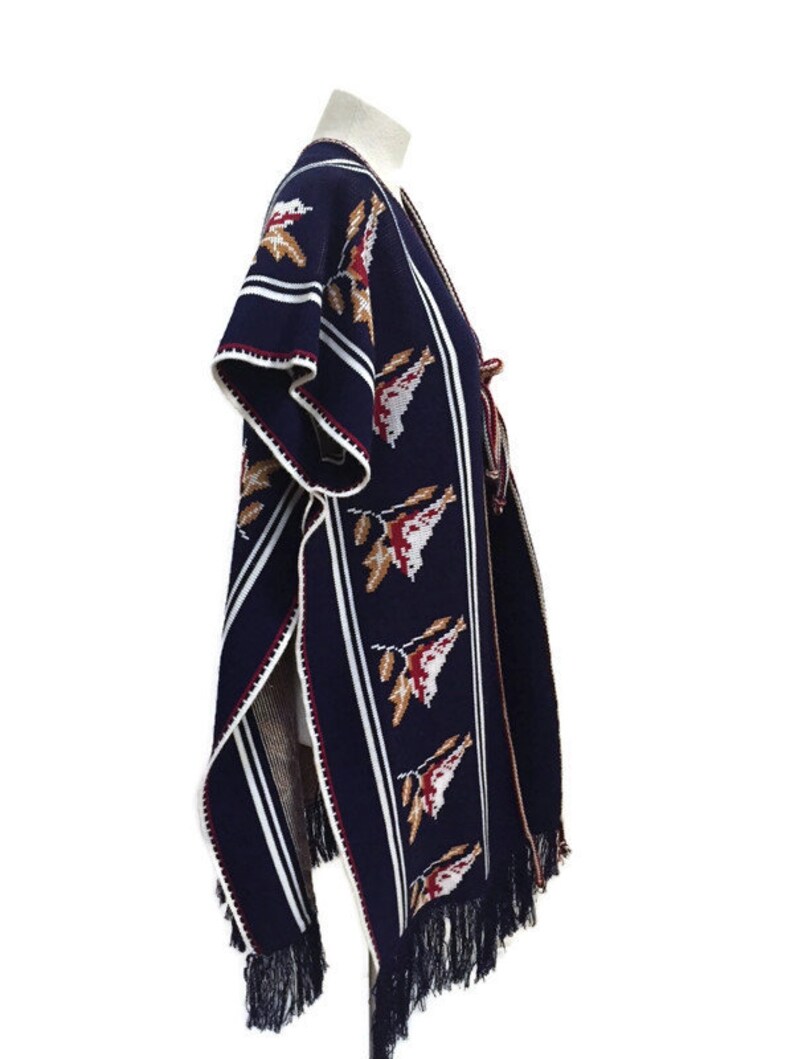 Vintage Poncho Graphic Birds Soft Acrylic Knitted Style Boho Poncho