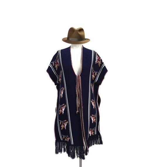 Vintage Poncho Graphic Birds Soft Acrylic Knitted
