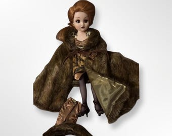 Vintage Madame Alexander Cissy Milan Doll 1998 Redhead 21” Limited Edition #22320 w/ COA Hat Cape