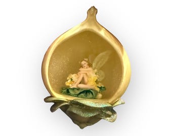 Bradford Editions Secret Gardens Fairy Ornament – “Daffodil Dream” (2000)