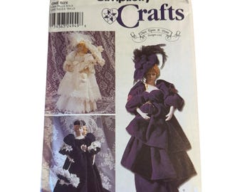 Simplicity Crafts Sewing Pattern 9712 for 17" Decorative Lady Dolls