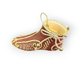 Stepping in Time “Gingerbread Dreams” – Collectible Shoe Ornament by Ashton-Drake