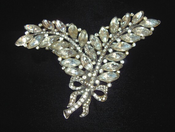 HUGE & Striking VINTAGE STARET Rhinestone Pin / Br