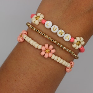 ONE Daisy Flower Seed Bead Spring Summer Bracelet