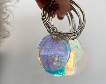 Custom keychain giveaways - holographic customised wedding favors, party favors, custom gifts for events, round keychain party favours