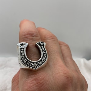 Breiter Biker Glücks Hufeisen Ring aus Sterling Silber