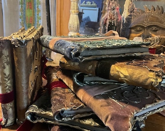 SPeLL BOOkS with EYE