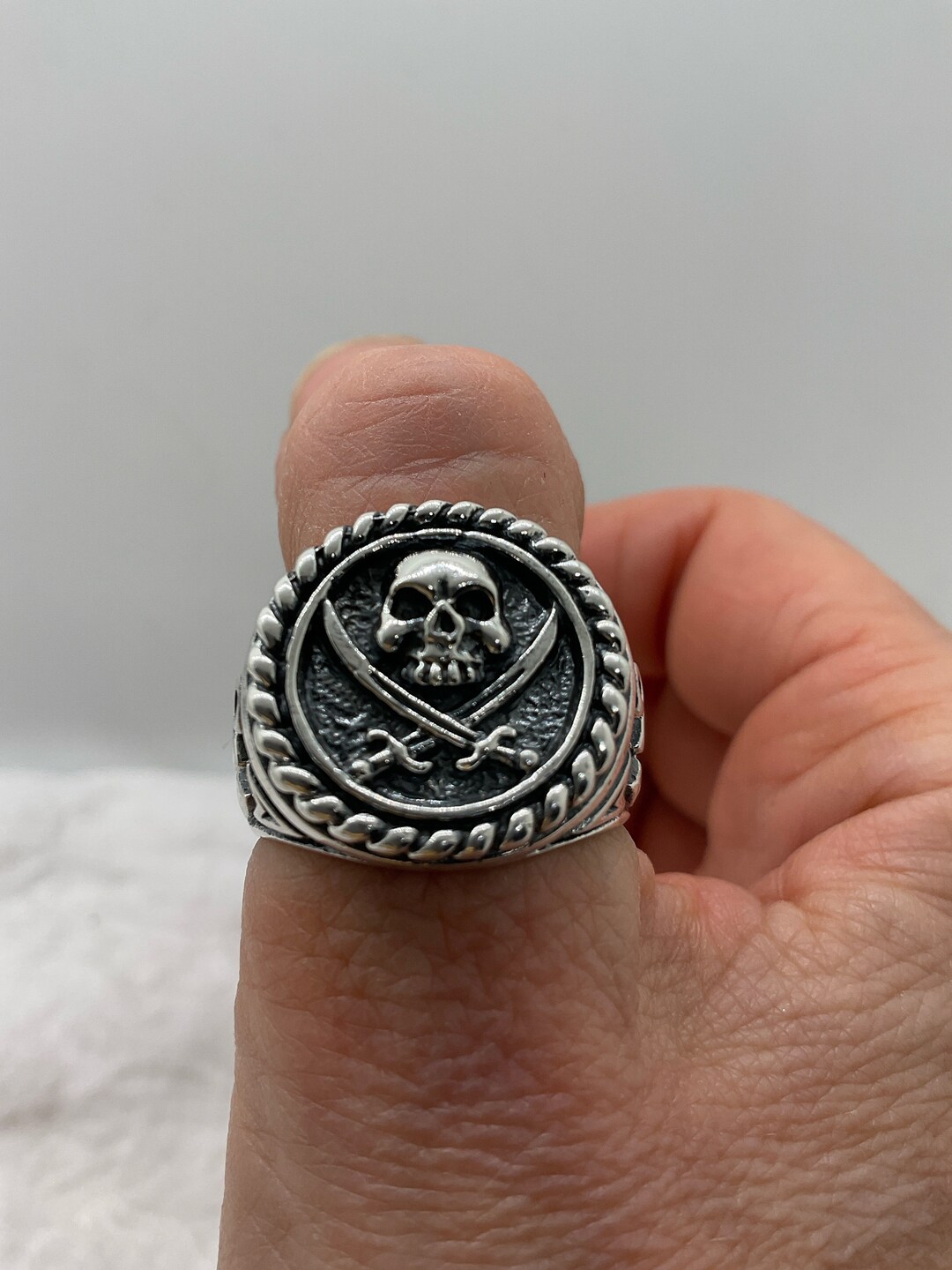Men's Pirate Ring In Sterling Silver | Skull & Crossbones Jewelry - Foto 2