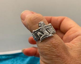 Anillo de plata de ley con la diosa egipcia