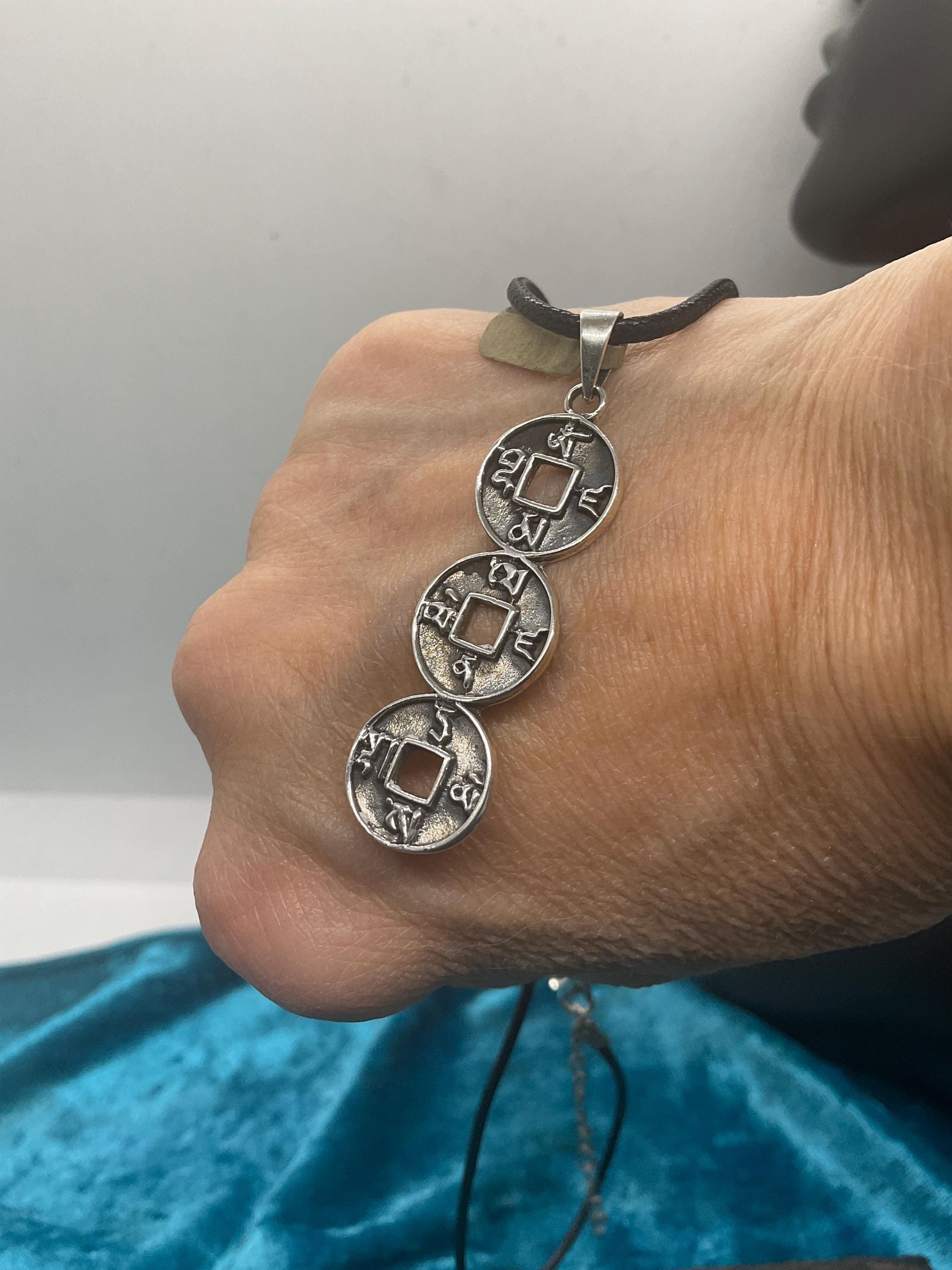 I Ching Pendant - Etsy Canada