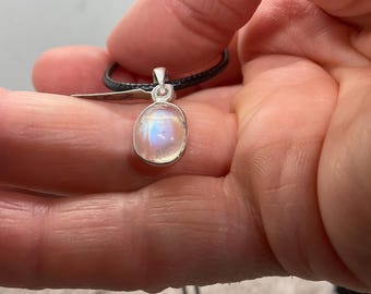 Petite Labradorite (Rainbow moonstone) pendant.