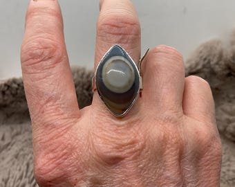 Agate Eye, Large ring