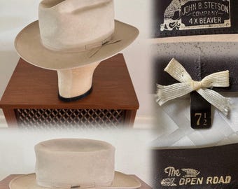 Chapeau de cowboy vintage en feutre à large bord avec