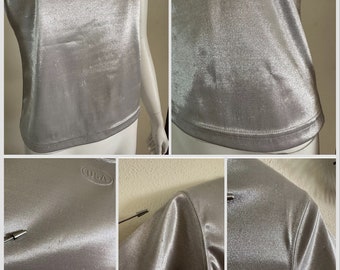高質で安価 Embossed Shirt Silver Metallic Y2K 1990s USA Tee Babydoll アクセサリー