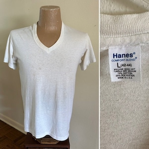 1980s Hanes V-Neck Blank White T Shirt Gym Punk Thrashed Burnout USA Distressed Cotton Blend Motorcycle Shirt Soft Grease Mechanic Summer