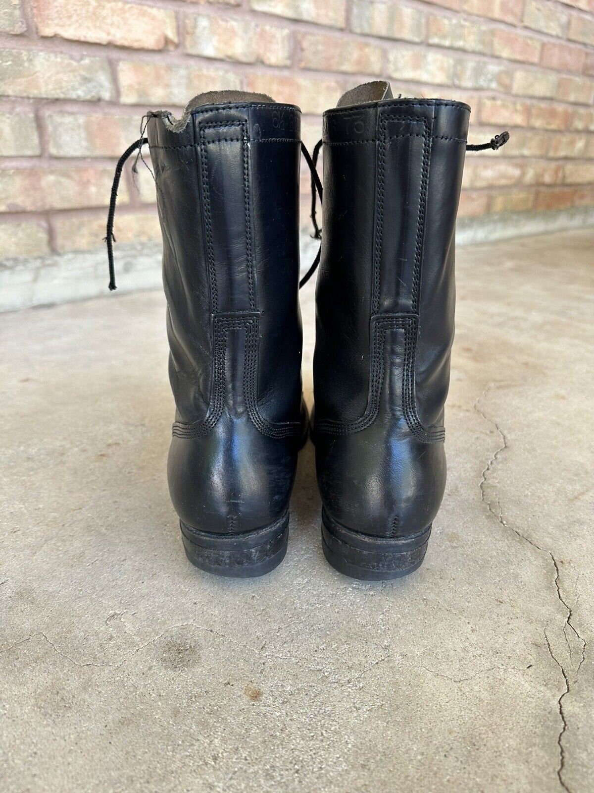 Vintage 1973 US Army Combat Boots: Black Leather Military  display picture 1