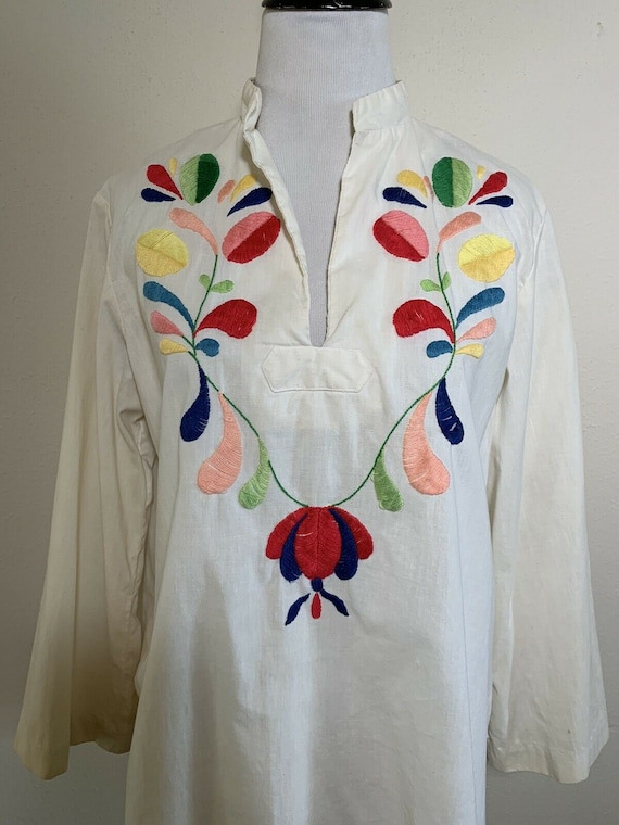 1960s Embroidered Floral Mexican Tunic Pullover T… - image 2