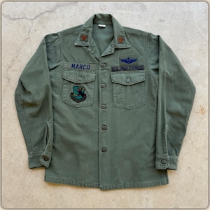 1960s US Army OG-107 Sateen 15 1/2 x 35 Cotton Utility Shirt 60s SAC Patch Military Work Utility Uniform Long Sleeve Shirt Og107 og 107