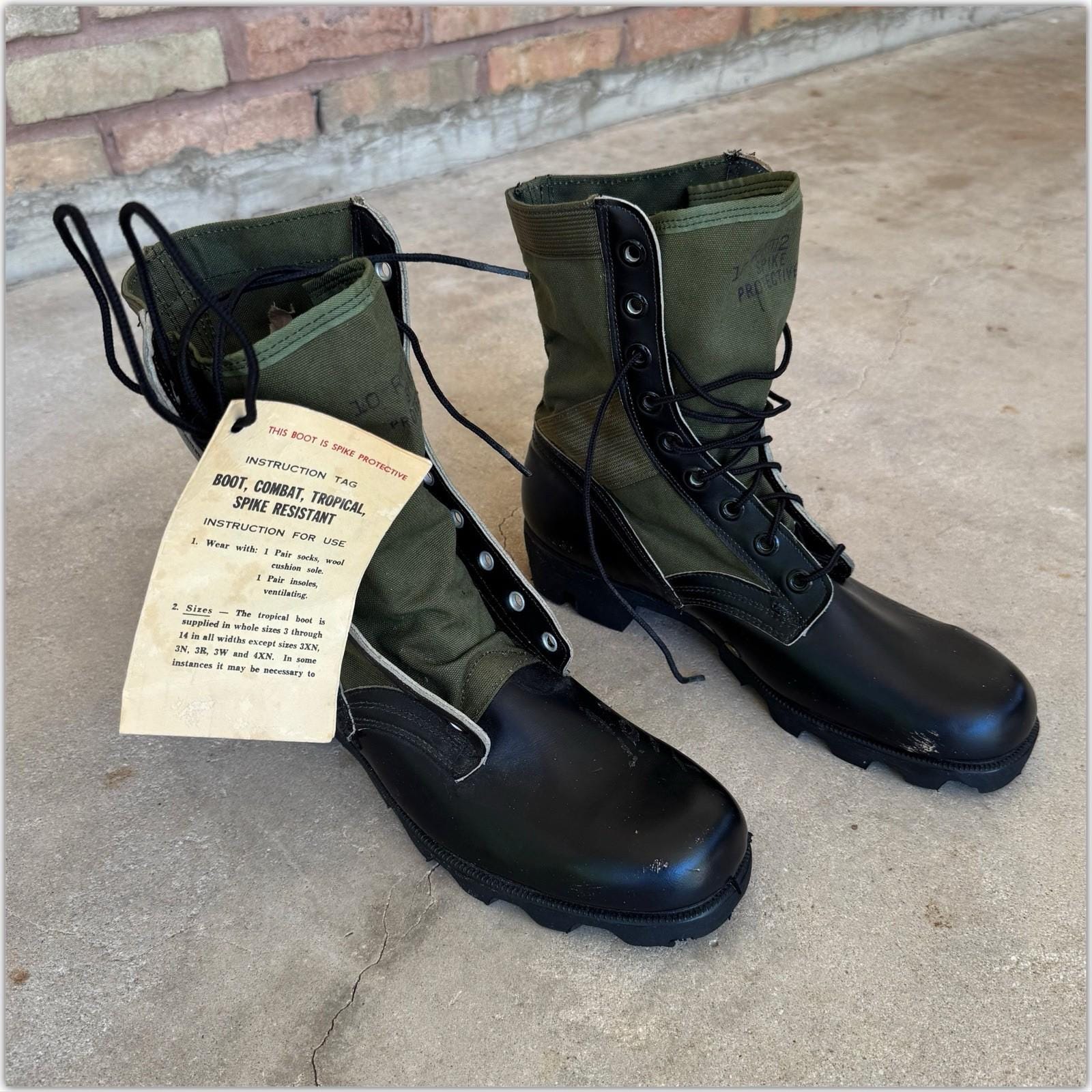 Combat Born Pike Boots GOTH PIKE BOOTS ELVIRA BAT BUCKLE BLACK