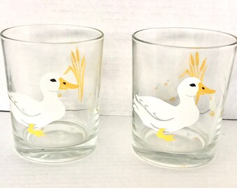 Vintage 1983   Set of Carlton White Duck Drink Glasses