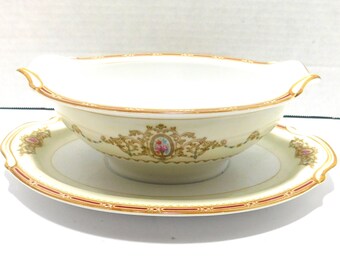 Noritake Nippon  Toki Kaisha    Gravy Boat with Attached  Under Plate