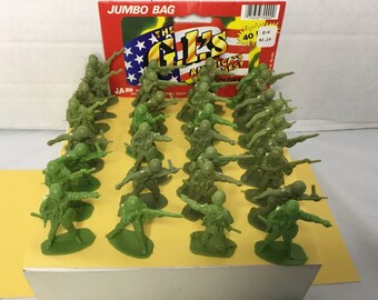 Vintage  Ja-Ru    USA  Toy  Soldiers   Set of 32  GI's America's Best
