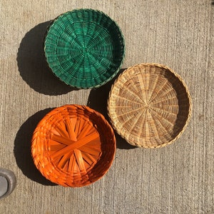 Wicker/Rattan/Straw Paper Plate Holders