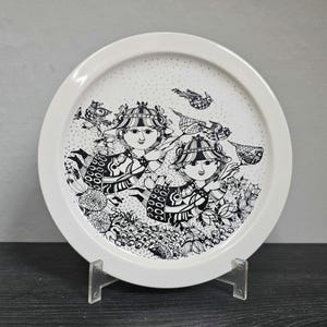 Rosenthal artist plate Björn Wiinblad – Two girls catching birds, vintage 70s collector&#39;s item