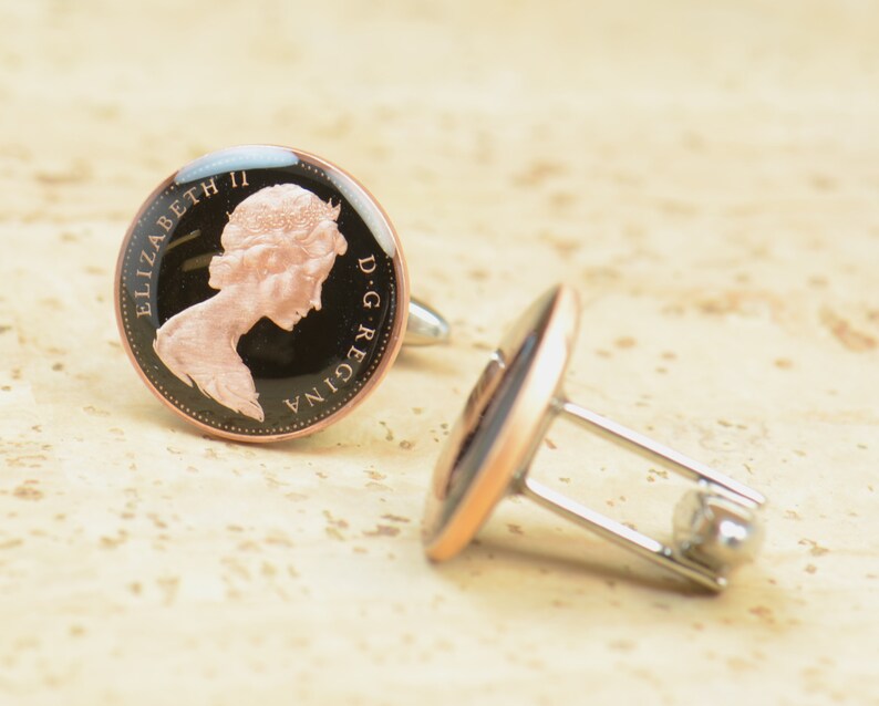 Coin Penny Painted Cufflinks United Kingdom.Great Britain.Queen Elizabeth