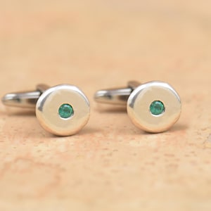 Sterling silver and Emerald Gemstone Cufflinks,Mens Gift,Accessories-Gift,Emerald cufflinks.Gift for him.Elegant cufflinks.Groome cuff links