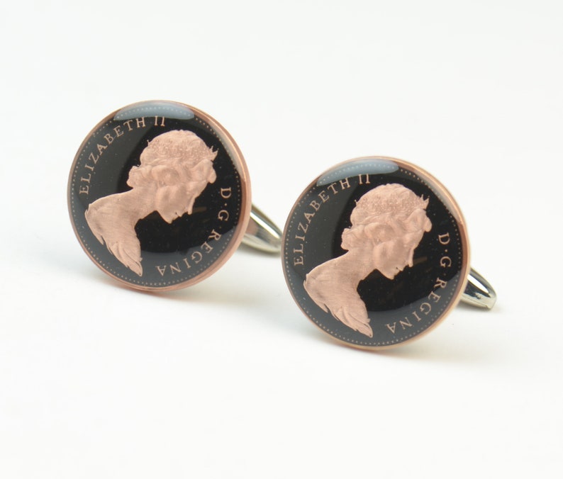Coin Penny Painted Cufflinks United Kingdom.Great Britain.Queen Elizabeth