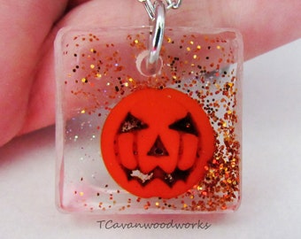 Jack -O- Lantern necklace Elegant epoxy floating glitter Halloween jewelry Pumpkin Pendant necklace Jackolantern lover necklace gifts Fall